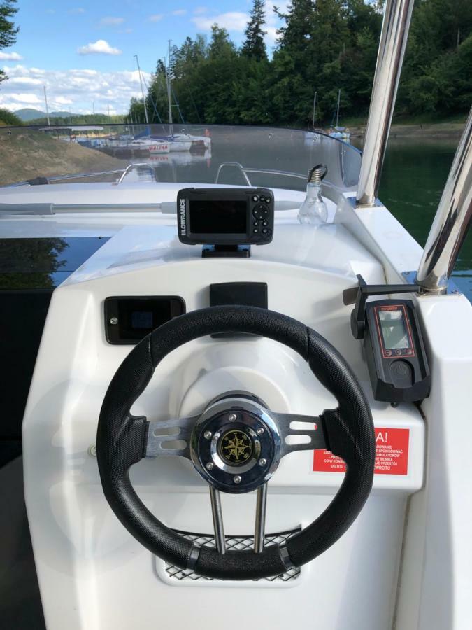 Botel Eko-yacht